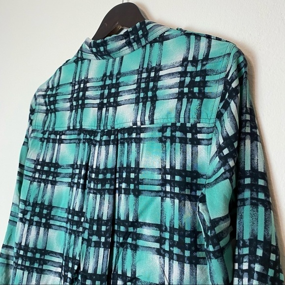 GUESS Green Black Plaid Printed Button Down L - Picture 7 of 10